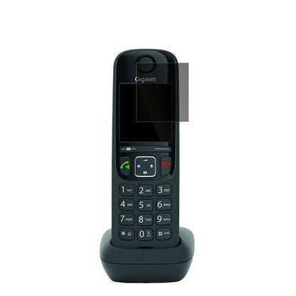 GigasetAS690 DECT Telefon mit aufgebrachter dipos Flex Schutzfolie, die seitliche Einblicke blockiert