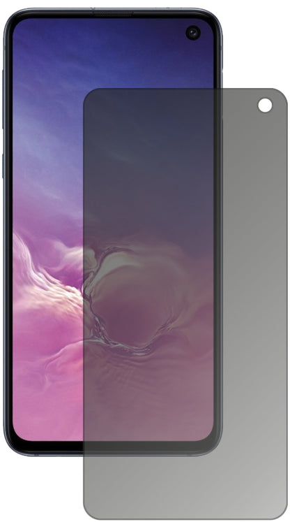 SamsungGalaxy S10e mit aufgebrachtem dipos Displayschutz, der seitliche Einblicke blockiert