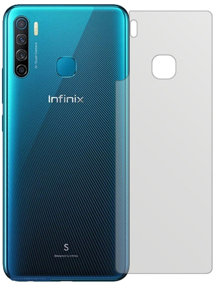 InfinixS5 Rückseite mit aufgebrachter dipos Displayschutzfolie, die lästige Fingerabdrücke minimiert