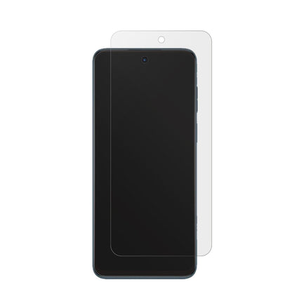 MotorolaMoto G13 mit aufgebrachter dipos Displayschutzfolie, die lästige Fingerabdrücke minimiert