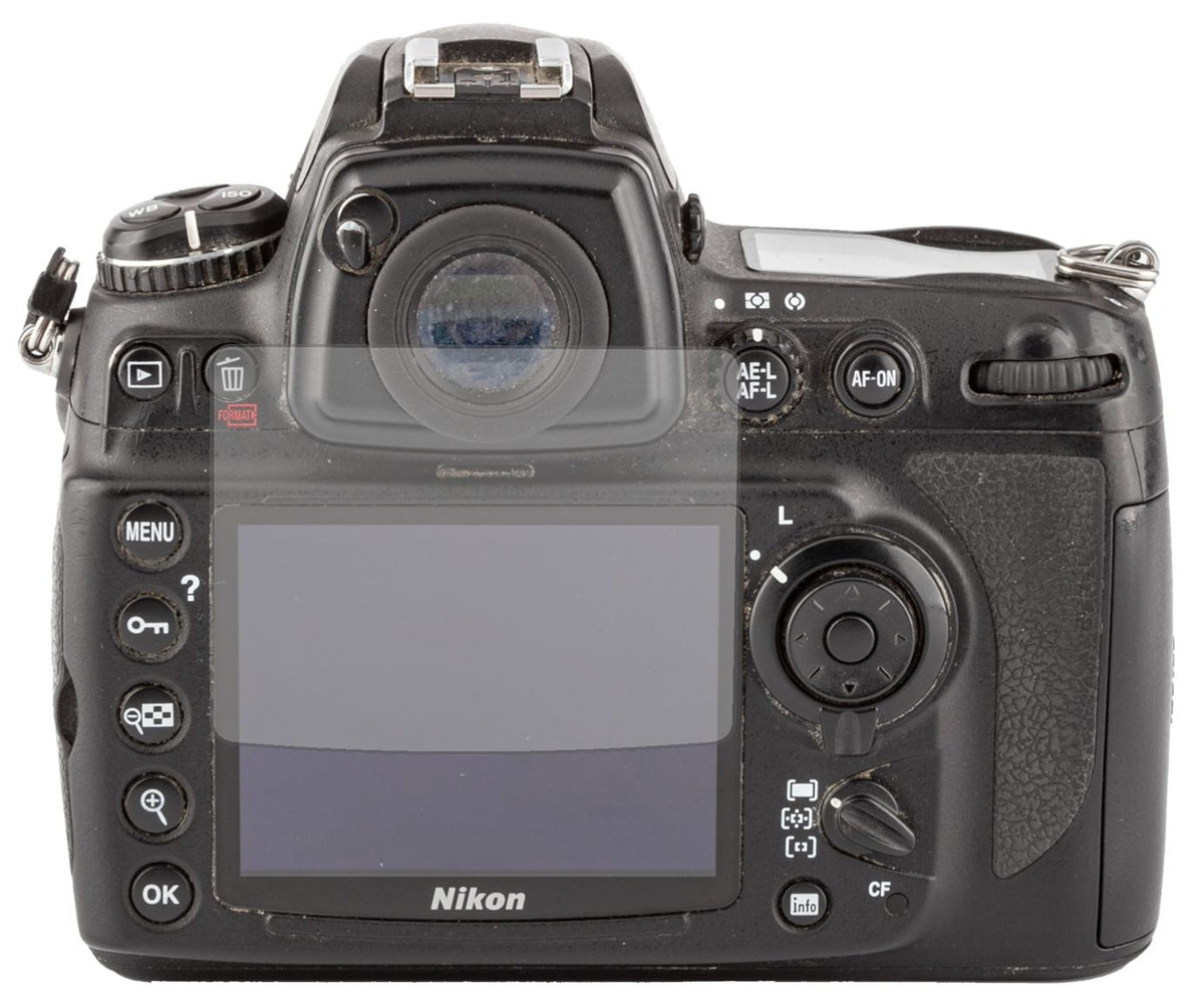 NikonD700 mit aufgebrachter dipos Displayschutzfolie, die lästige Fingerabdrücke minimiert