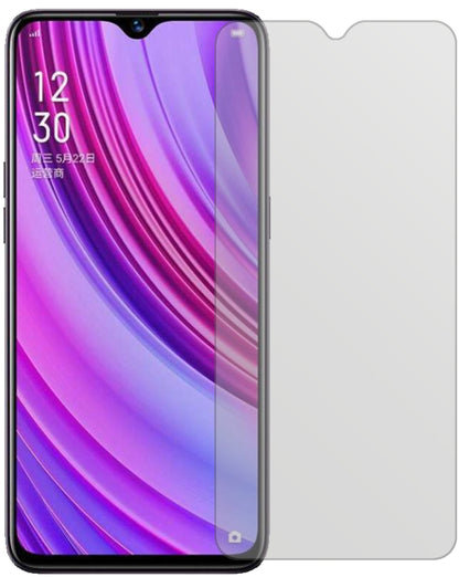 OppoRealme X Lite mit aufgebrachter dipos Displayschutzfolie, die lästige Fingerabdrücke minimiert