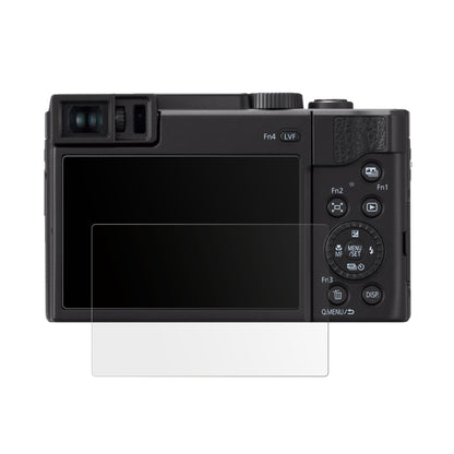 PanasonicLumix DC-S9 mit aufgebrachter dipos Displayschutzfolie, die lästige Fingerabdrücke minimiert