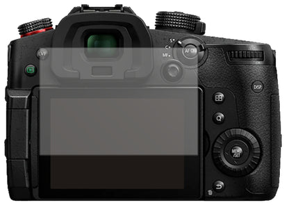 PanasonicLumix GH5 II mit aufgebrachter dipos Displayschutzfolie, die lästige Fingerabdrücke minimiert