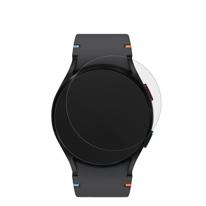 SamsungGalaxy Watch FE 40mm mit aufgebrachter dipos Displayschutzfolie, die lästige Fingerabdrücke minimiert
