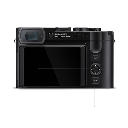LeicaQ3 43 mit aufgebrachter dipos Displayschutzfolie, glasklare Darstellung ohne Einschränkungen