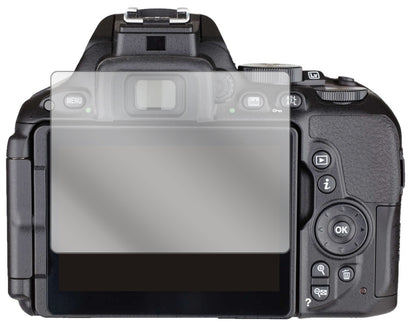 Nikon5500 mit aufgebrachter dipos Displayschutzfolie, glasklare Darstellung ohne Einschränkungen