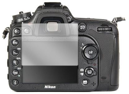 NikonD7100 mit aufgebrachter dipos Displayschutzfolie, glasklare Darstellung ohne Einschränkungen
