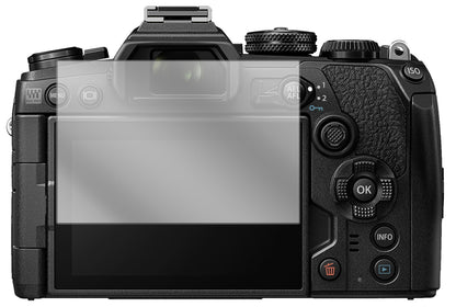 OlympusOM-D E-M1 Mark III mit aufgebrachter dipos Displayschutzfolie, glasklare Darstellung ohne Einschränkungen