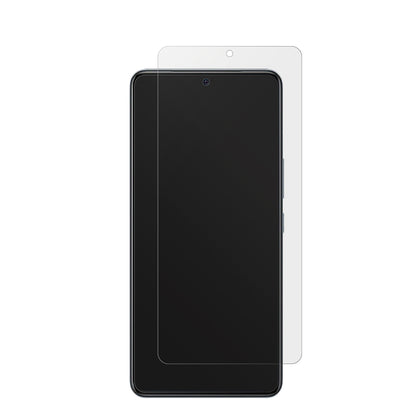 VivoIQOO Neo 6 mit aufgebrachter dipos Displayschutzfolie, die lästige Fingerabdrücke minimiert