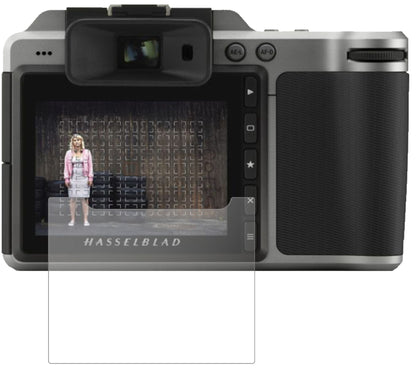 HasselbladX1D II 50C mit aufgebrachter dipos Panzerfolie, die lästige Fingerabdrücke minimiert
