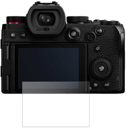 PanasonicLumix DC-S5 mit aufgebrachter dipos Panzerfolie, die lästige Fingerabdrücke minimiert