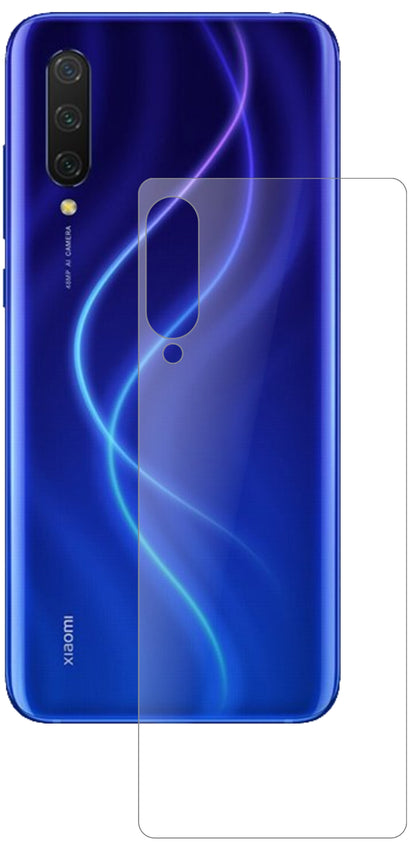 XiaomiMi 9 Lite Rückseite mit aufgebrachter dipos Panzerfolie, die lästige Fingerabdrücke minimiert