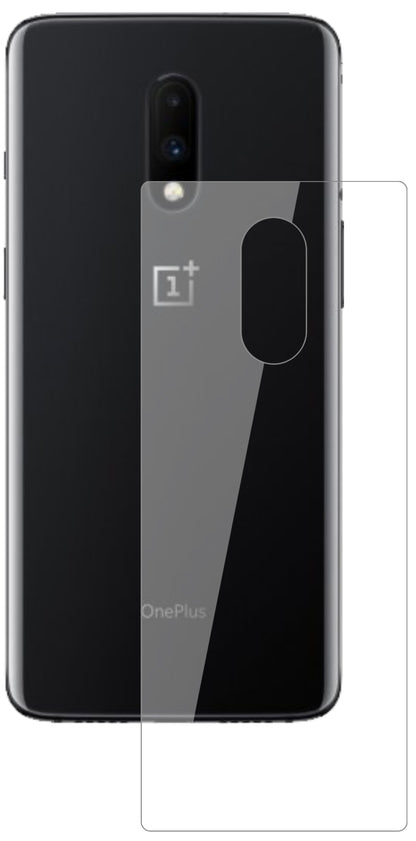 OnePlus7 Rückseite mit aufgebrachter dipos Flex Schutzfolie, glasklare Darstellung ohne Einschränkungen