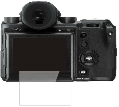FujifilmGFX 50S II mit aufgebrachter dipos Flex Schutzfolie, glasklare Darstellung ohne Einschränkungen