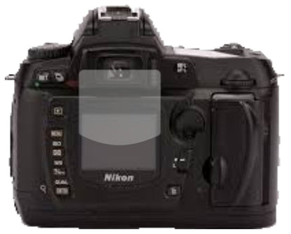 NikonD70s mit aufgebrachter dipos Displayschutzfolie, die lästige Fingerabdrücke minimiert