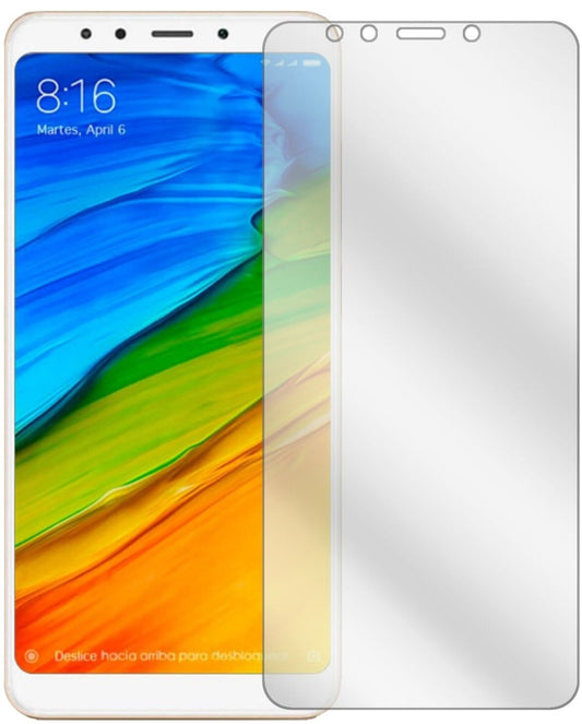 Klare Displayschutzfolie von dipos passend für Xiaomi Redmi 5 Plus, präziser Zuschnitt und blasenfrei montiert